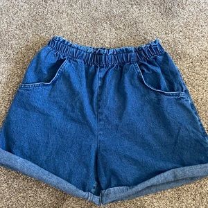 Vintage Mom Short!!